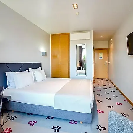 Hotel Bliss 3*