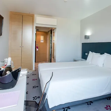 Hotel Bliss